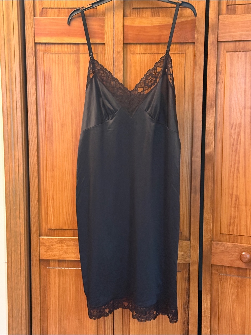 Black Lace-Trim Slip Dress - Women Intimates & Sleepwear size Medium like new